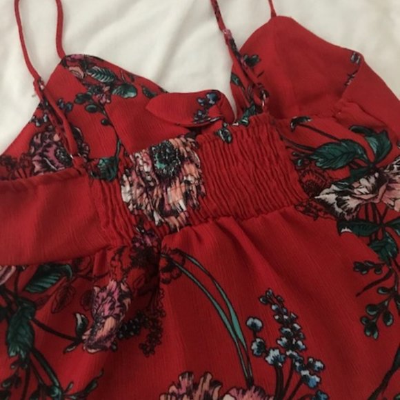 Forever 21 Red Floral Bow-tie Top - Picture 2 of 4